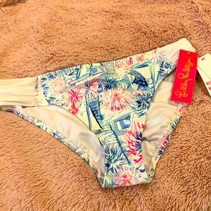 LILY PULITZER HARBOR BOTTOM SEA TO SHINING SEA PRINT.  Size 12